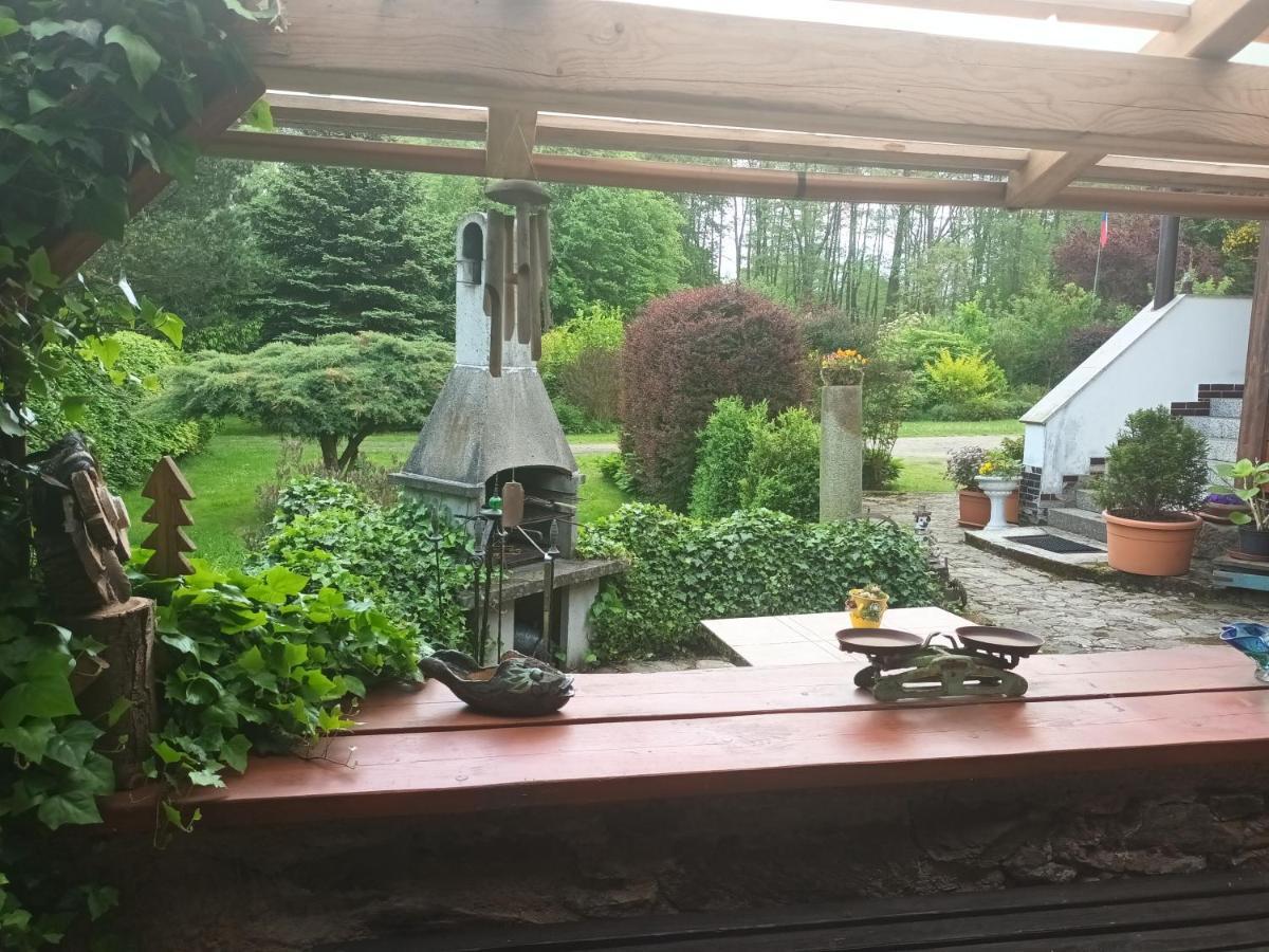 U Myslivce Apartamento Chřibská Exterior foto